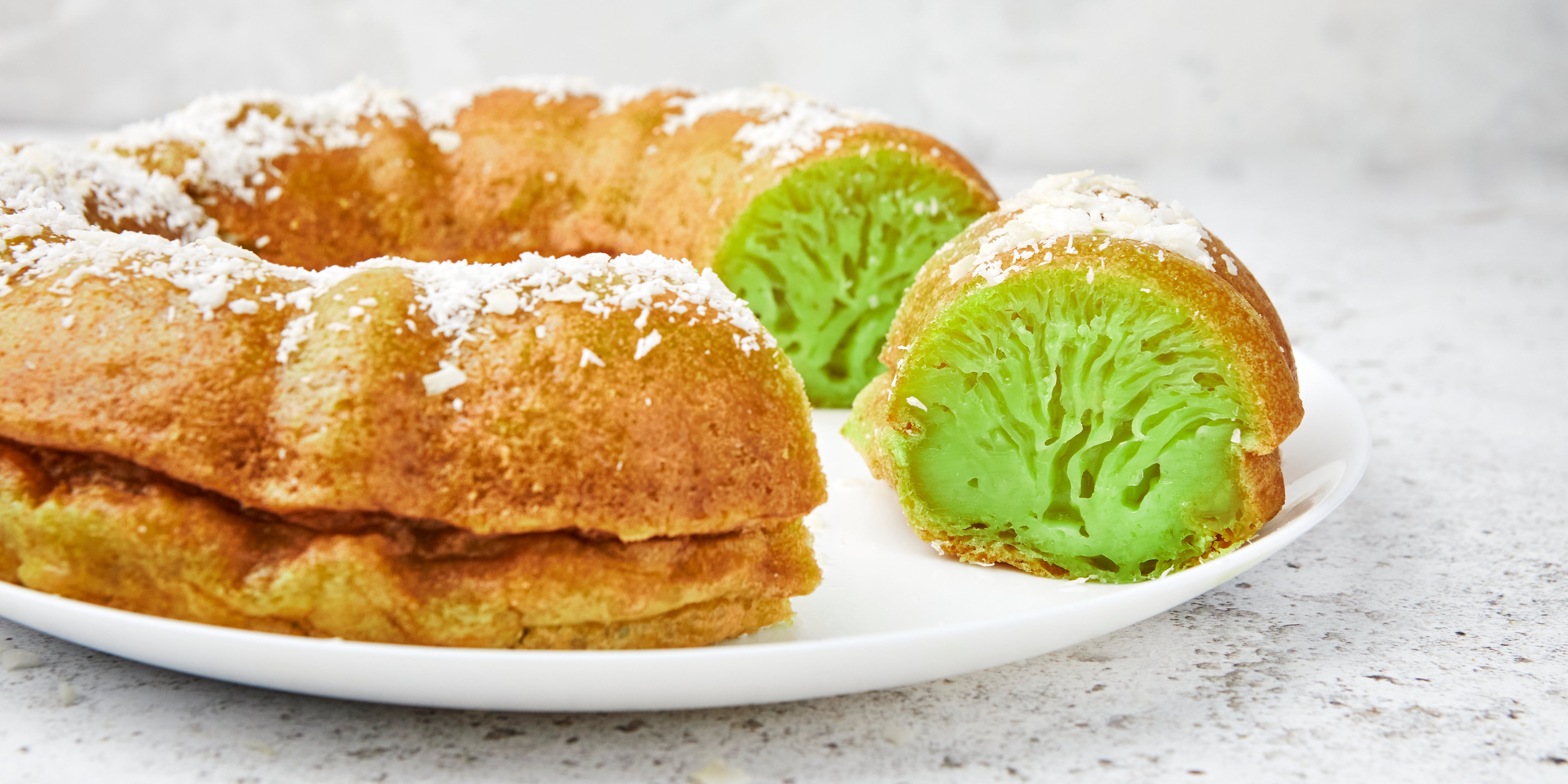 Vietnamese Cake Baking Mad